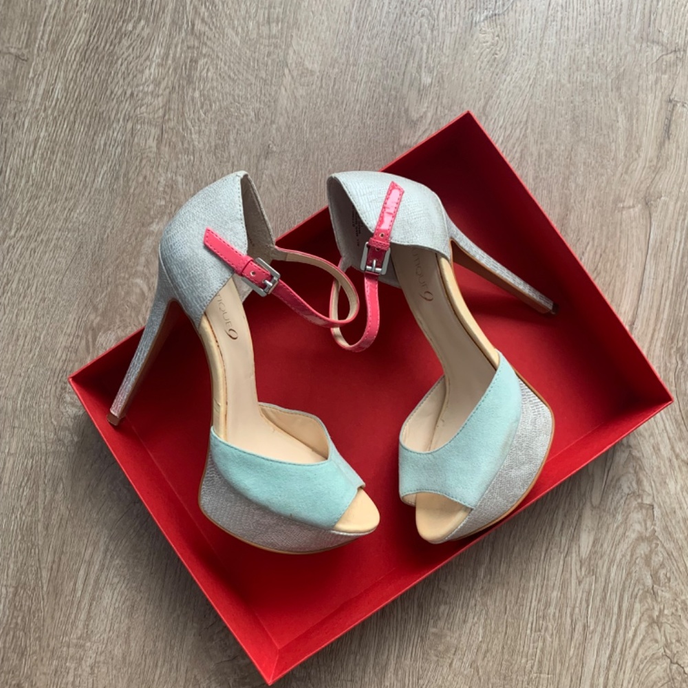 Platform heels - Picture 2 of 2
